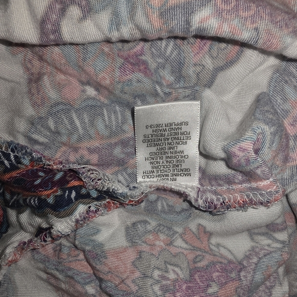 Liz Claiborne White Button-Down Paisley Shirt with Red & Blue Accents - Picture 6 of 7